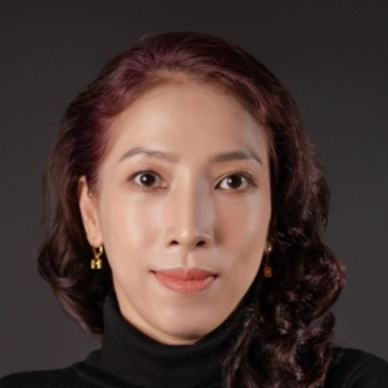 Uyên Phạm, Founding Member of Young Marketers